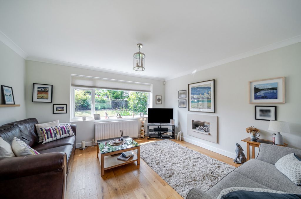 Property photo 2 of 18 1508237-17-6A7Dcd...