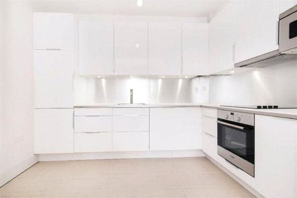 Property photo 2 of 7 Albion Court E1
