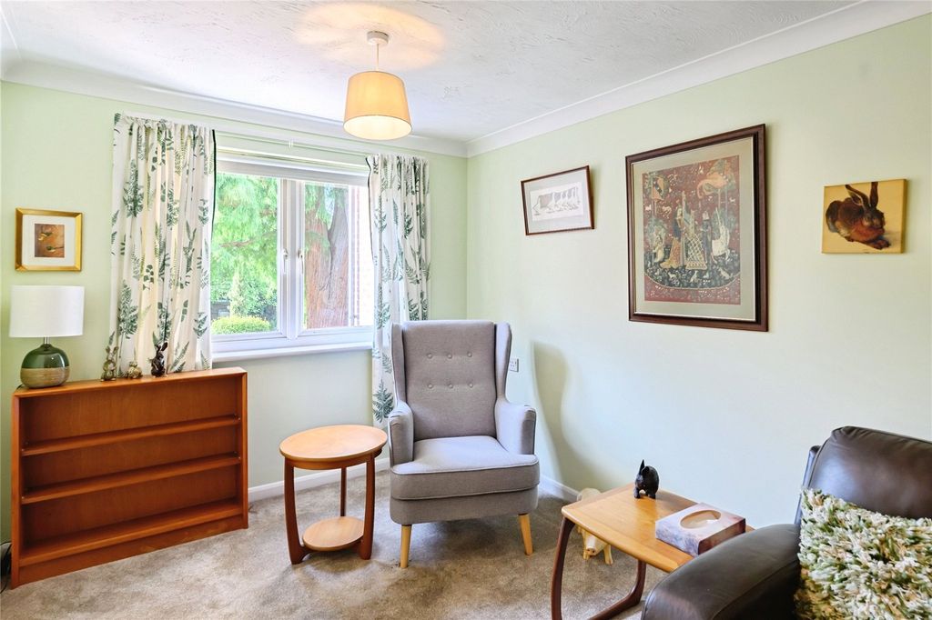 Property photo 2 of 14 Picture No. 20