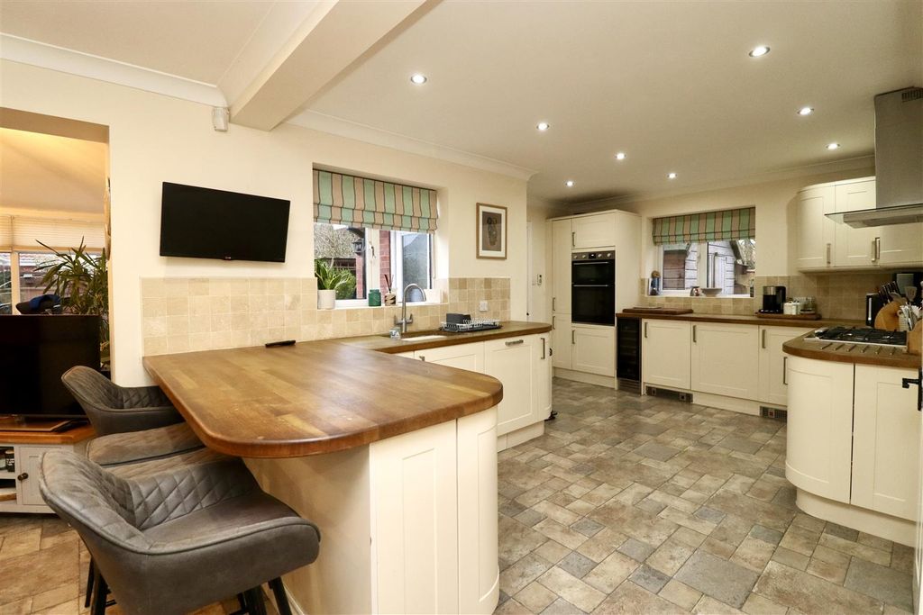 Property photo 3 of 18 Image00007.Jpeg