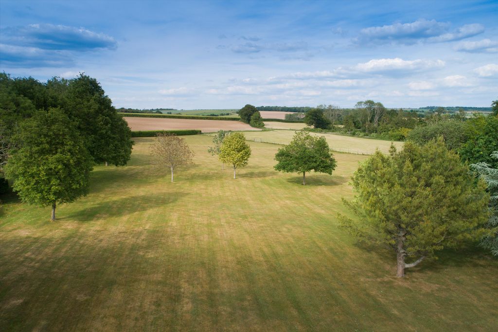 Property photo 2 of 24 Image