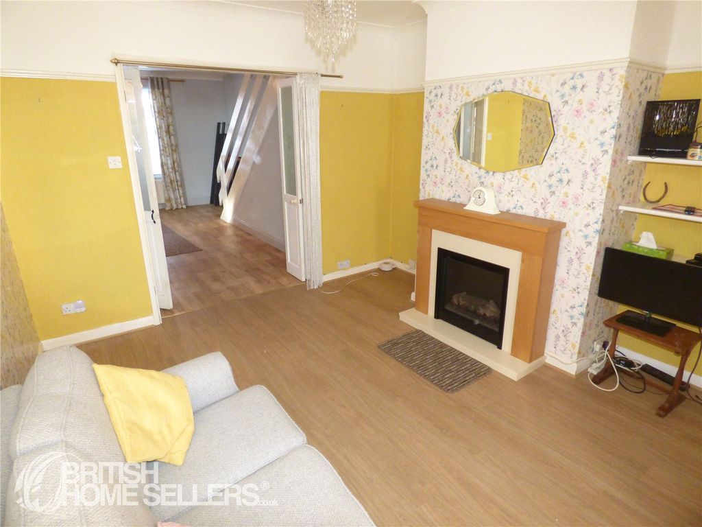 Property photo 2 of 17 Picture No. 09