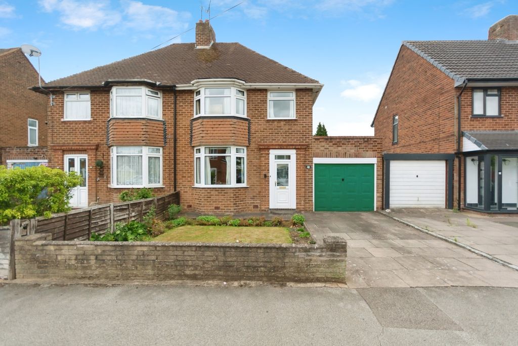 Property photo 1 of 17 Frontage