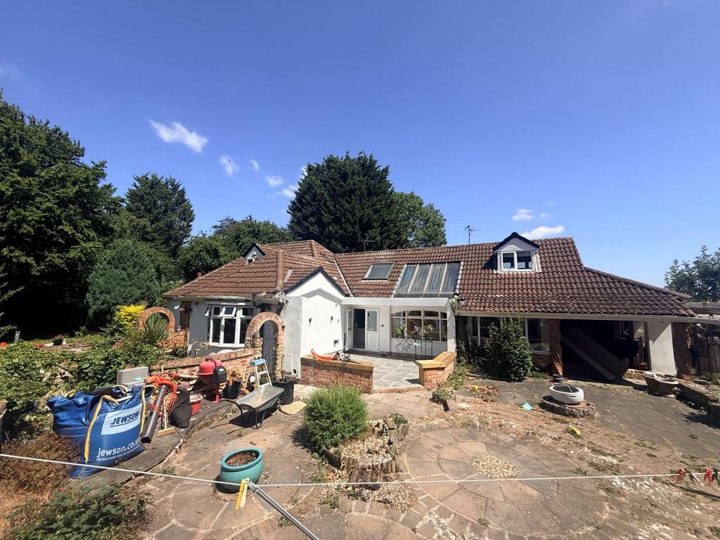 Property photo 2 of 41