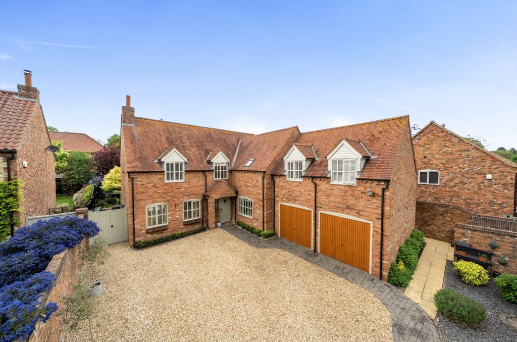 Property photo 1 of 30 1453697-3-69Fa6E9Cadf62