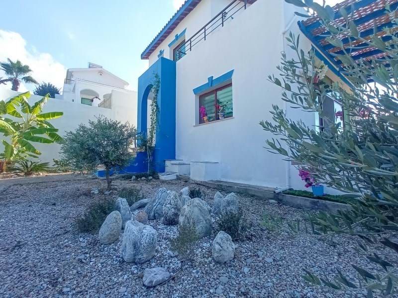 Property photo 2 of 24 3 Bedroom Villa With Beautiful Sea Views + Partly Furnished + 2 Communal Swimming Pools + Walking Distance To The Beach Image No 2