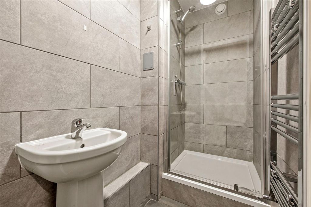 Property photo 3 of 9 65 Chambord Street - Pbqjwvwbxeppocxampzi.Jpg