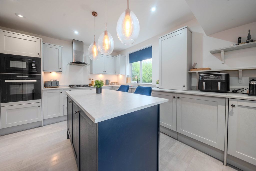 Property photo 3 of 18 Picture No. 25