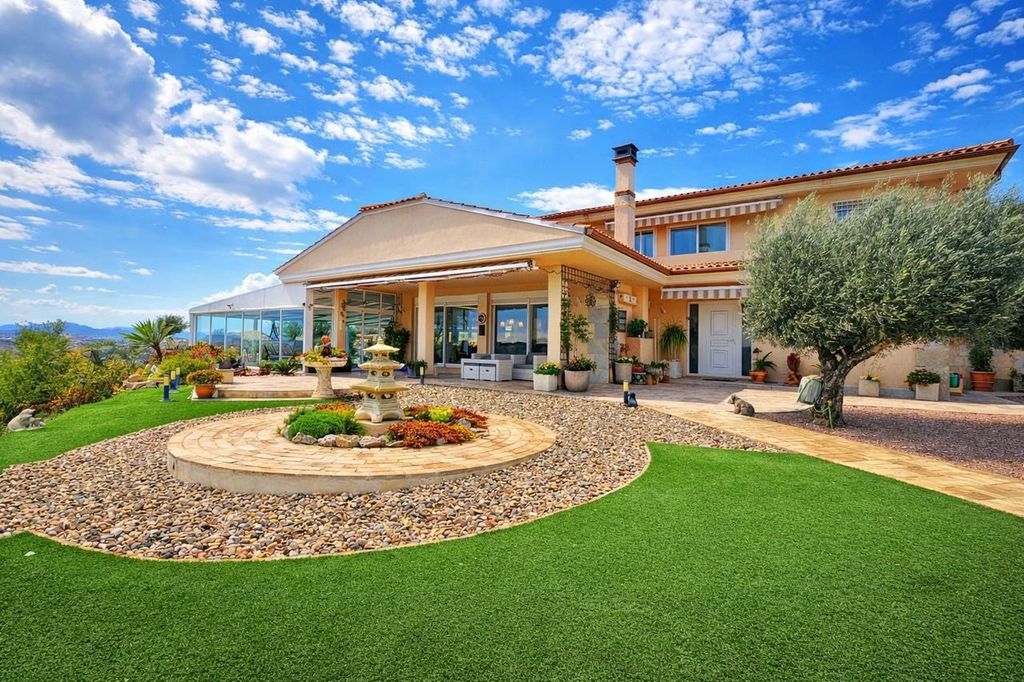 Property photo 1 of 45