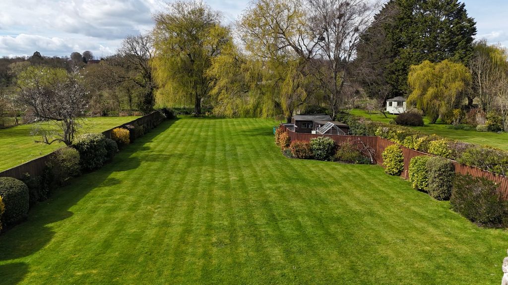 Property photo 2 of 19 Picture No. 26
