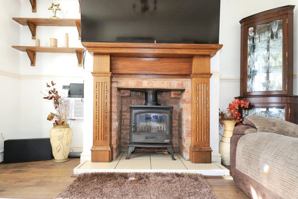 Property photo 3 of 19 Pbox-Img.Jpg