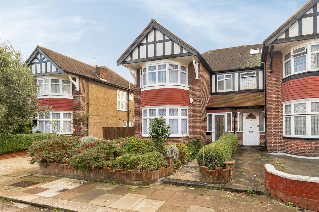 Property photo 1 of 8
