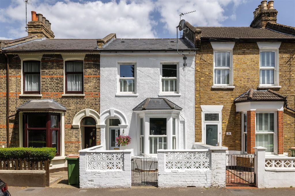Property photo 1 of 28 Tylney Road E7