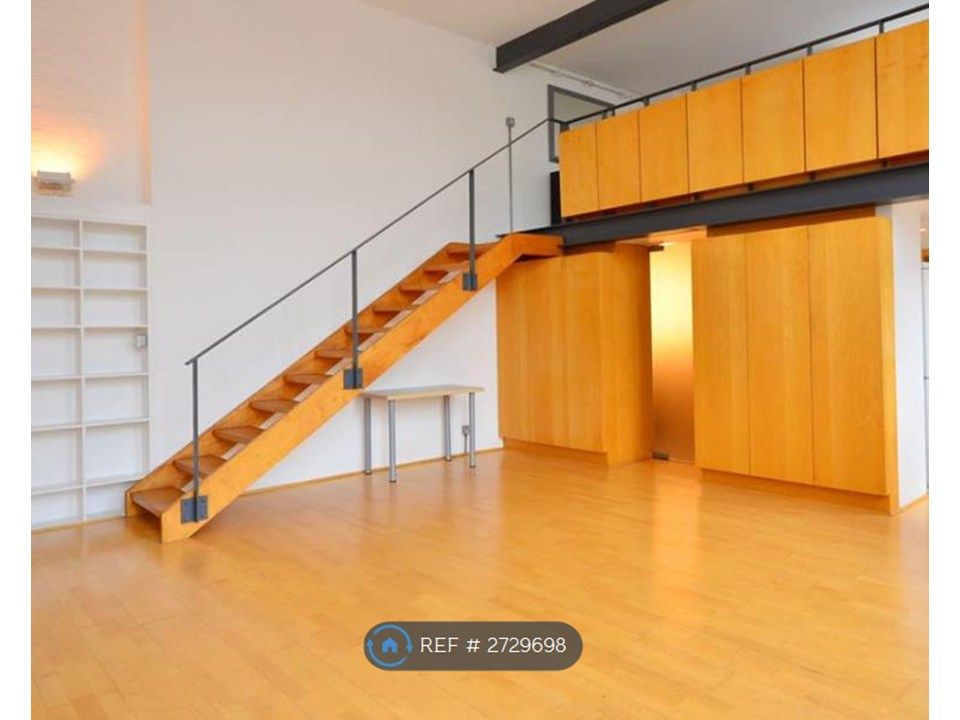 Property photo 3 of 10 Storage, Storage, Storage