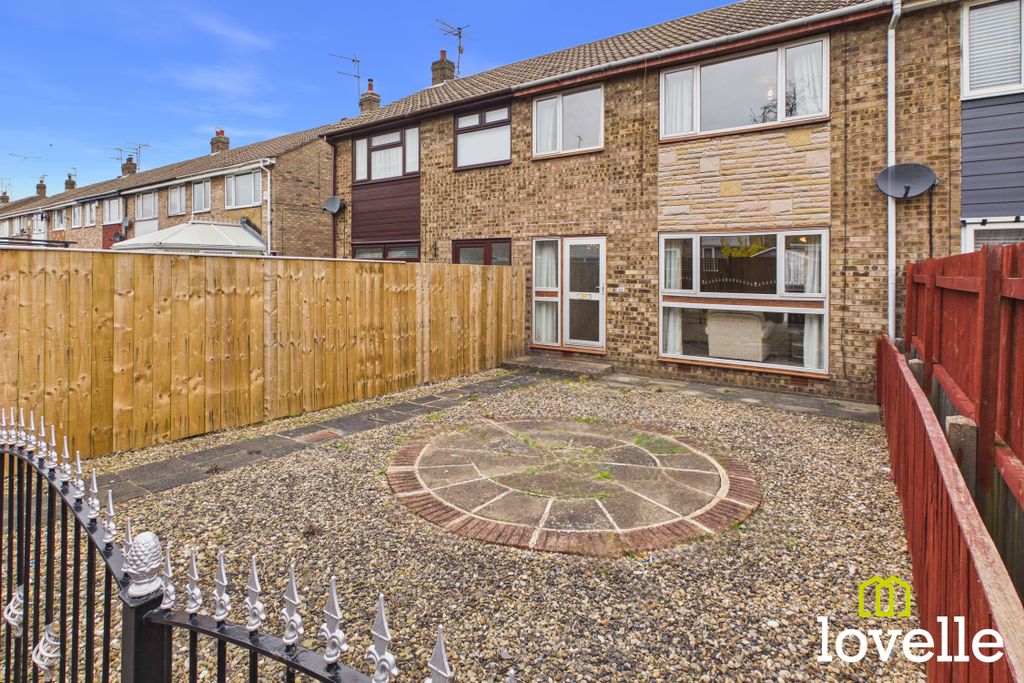 Property photo 1 of 25