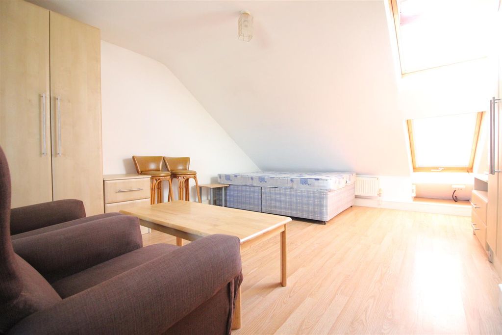 Property photo 3 of 6 0D2C0Bd9-D280-4639-84D0-6DC73A8Bfda0.Jpeg