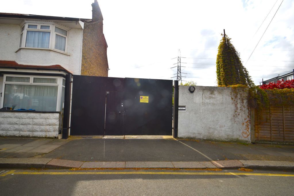 Property photo 2 of 8 Photo 16