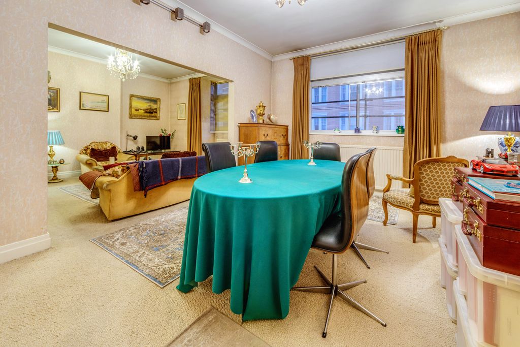 Property photo 3 of 16 0238