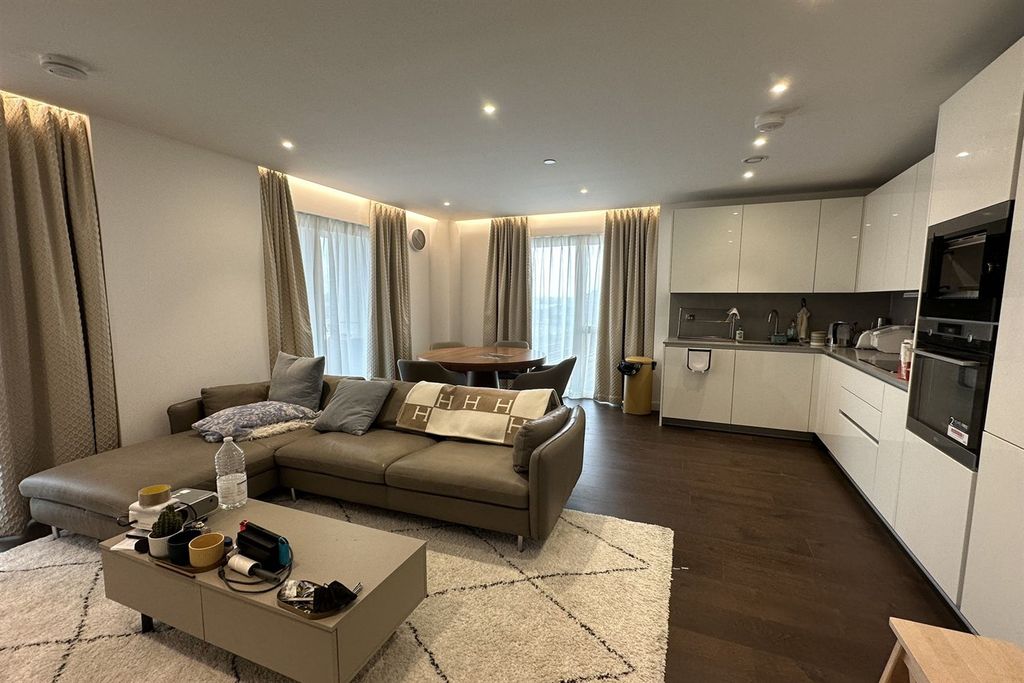 Property photo 2 of 11 Open Plan