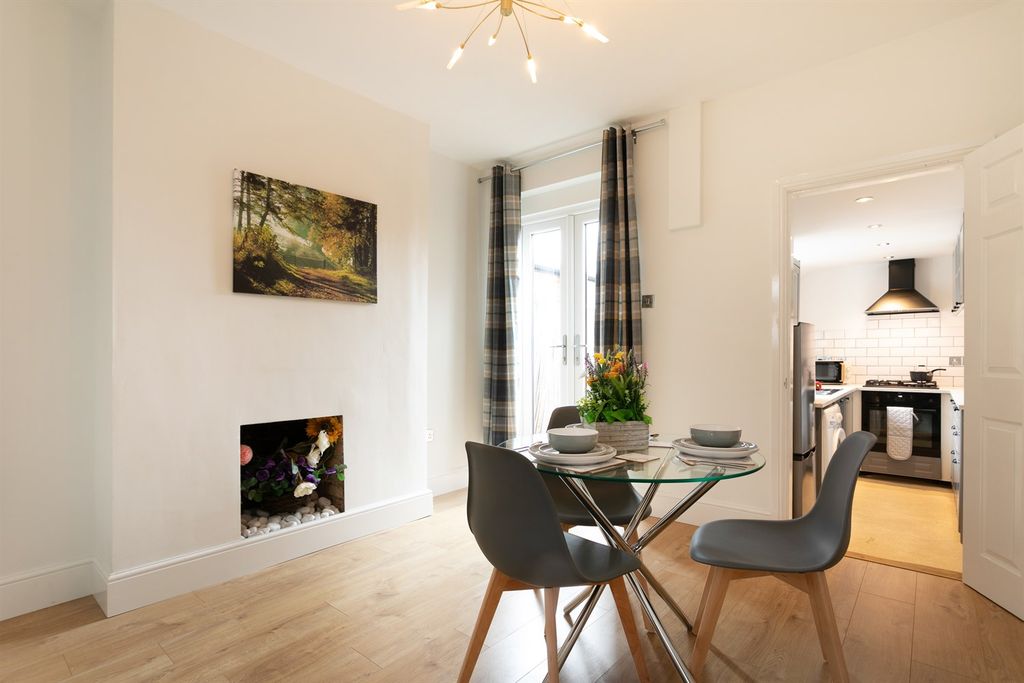 Property photo 3 of 12 Dining Room
