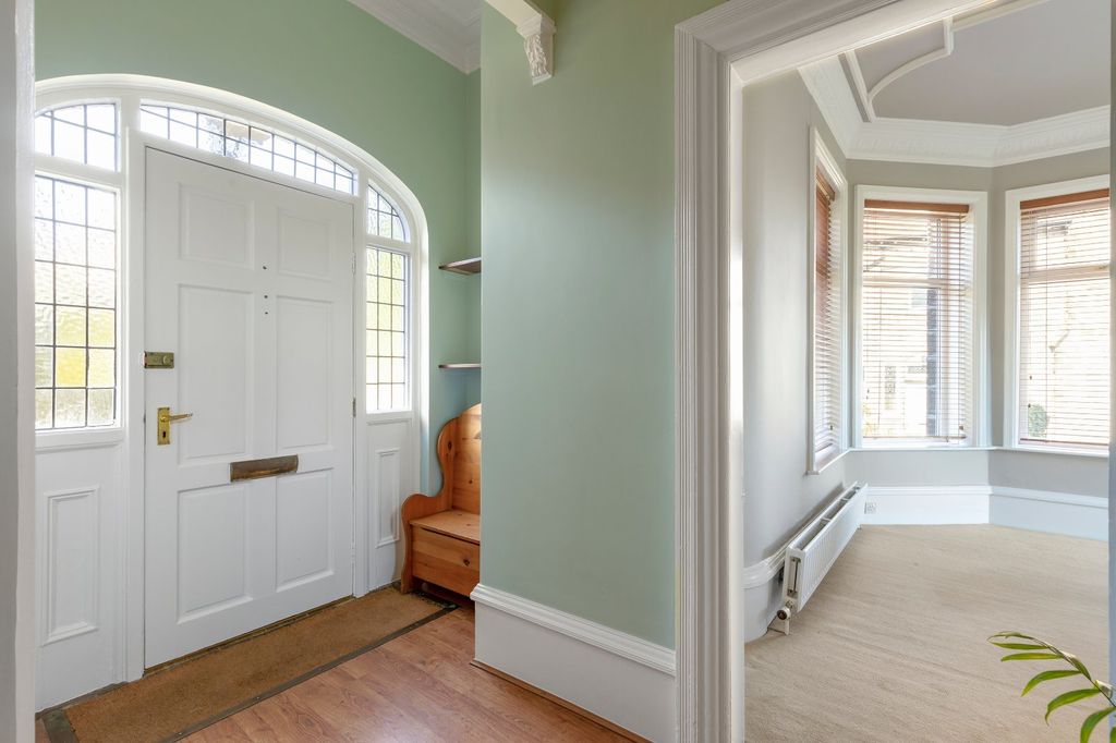 Property photo 2 of 37 Picture 2