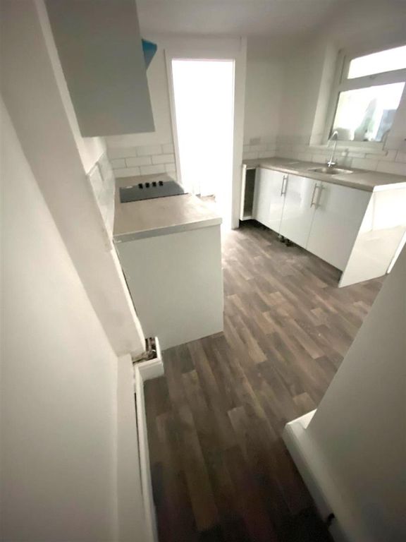 Property photo 2 of 8 0Cfa425d-Df36-48B2-Bd89-723427614E1c.Jpg