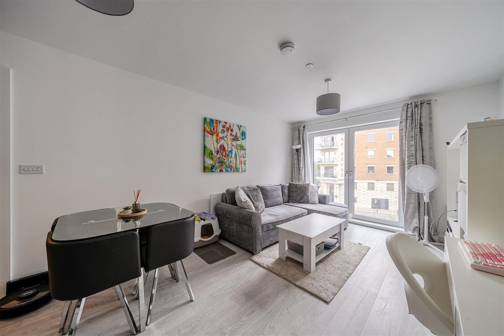 Property photo 2 of 12 1477002-8-6A3001E610Eb2.Jpg