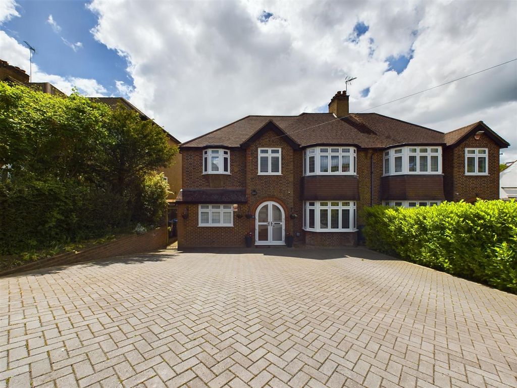 Property photo 1 of 21 Cam02885G0-Pr0131-Still023.Jpg