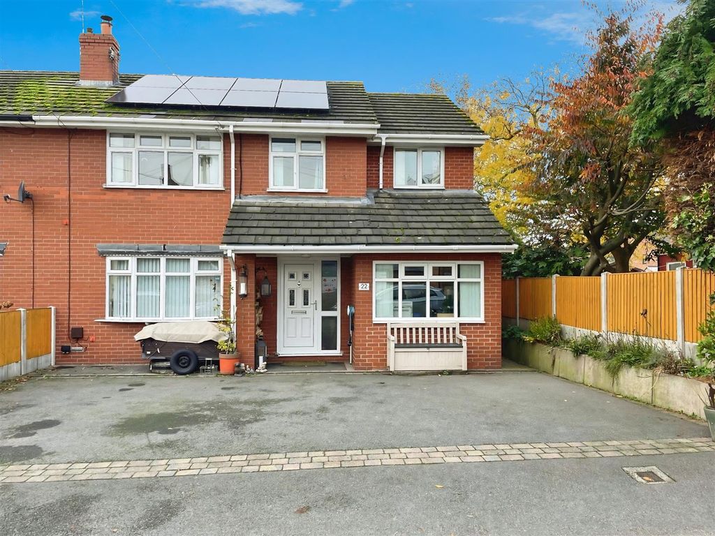 Property photo 1 of 32