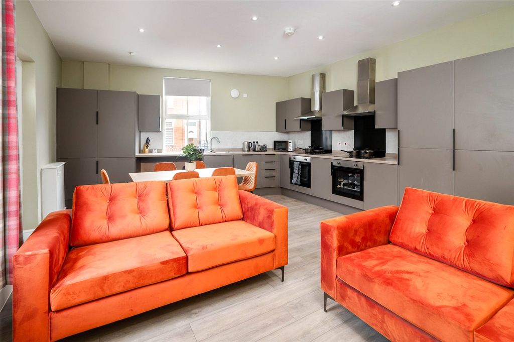 Property photo 1 of 24 Communal Lounge