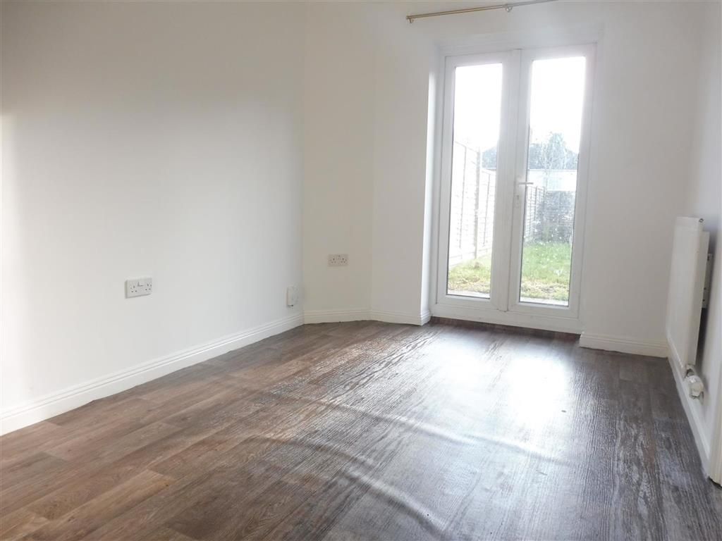 Property photo 3 of 10 Image