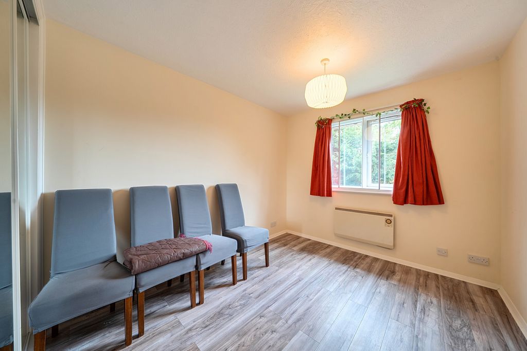 Property photo 2 of 18 1431256-13-69B943...