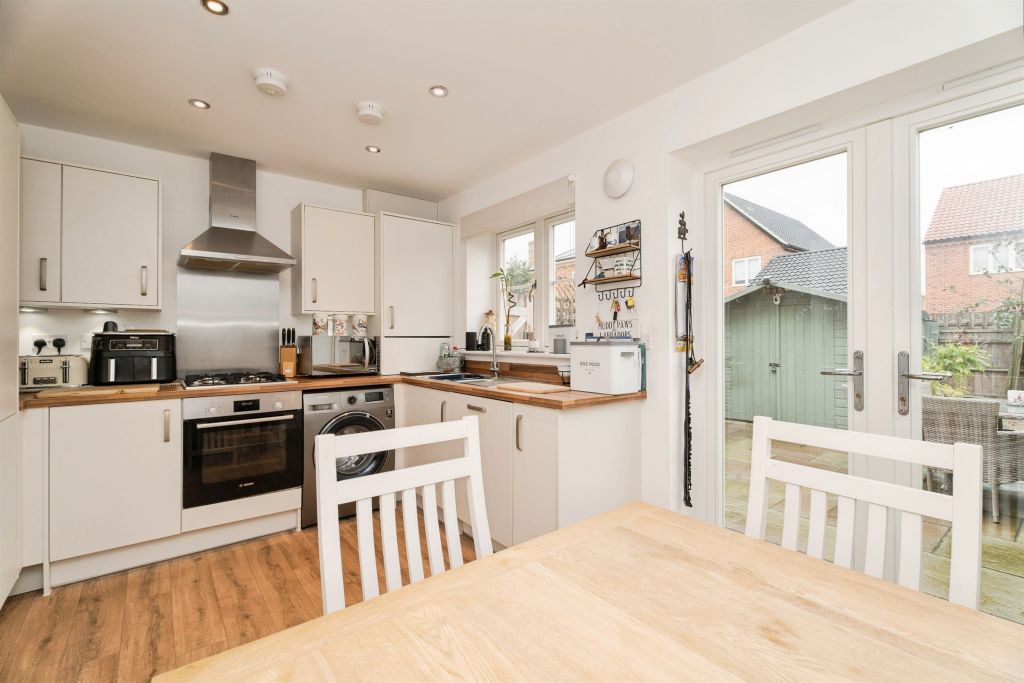 Property photo 3 of 18