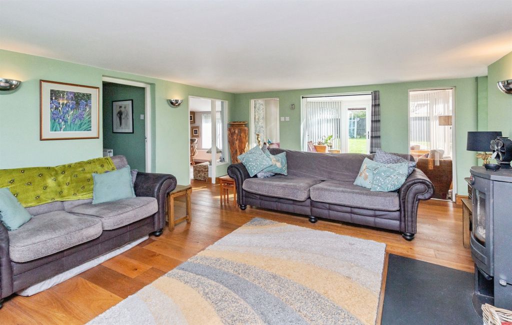 Property photo 3 of 18