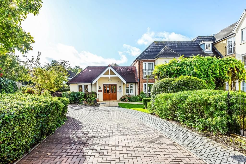 Property photo 1 of 13 Main Entrance