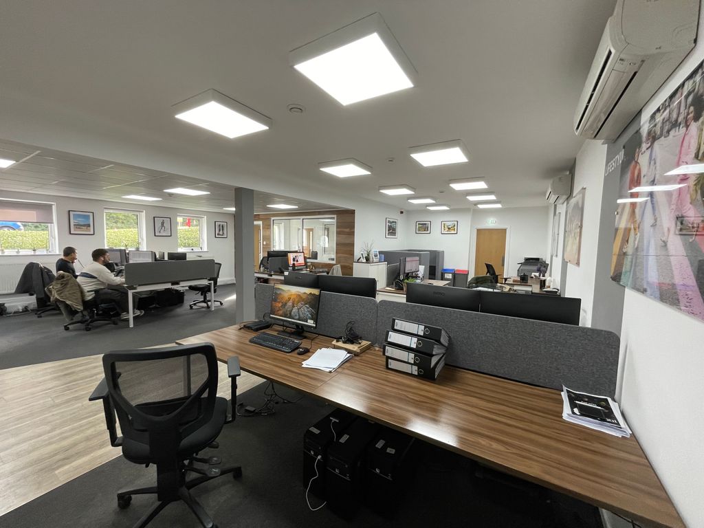 Property photo 3 of 6