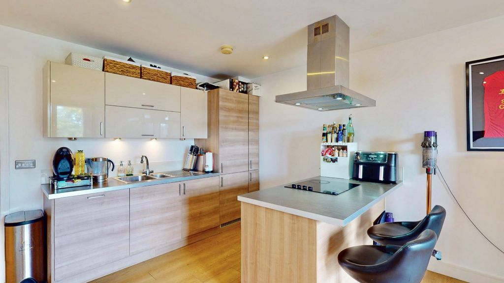 Property photo 3 of 19 Picture No. 17