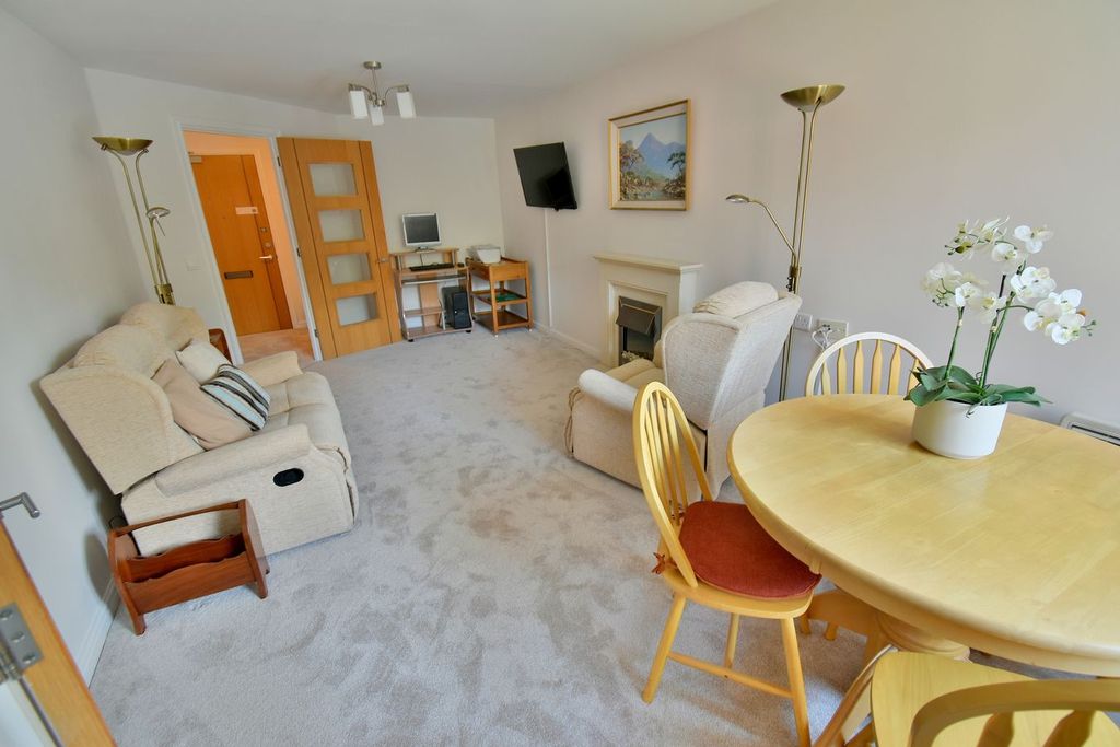Property photo 3 of 16
