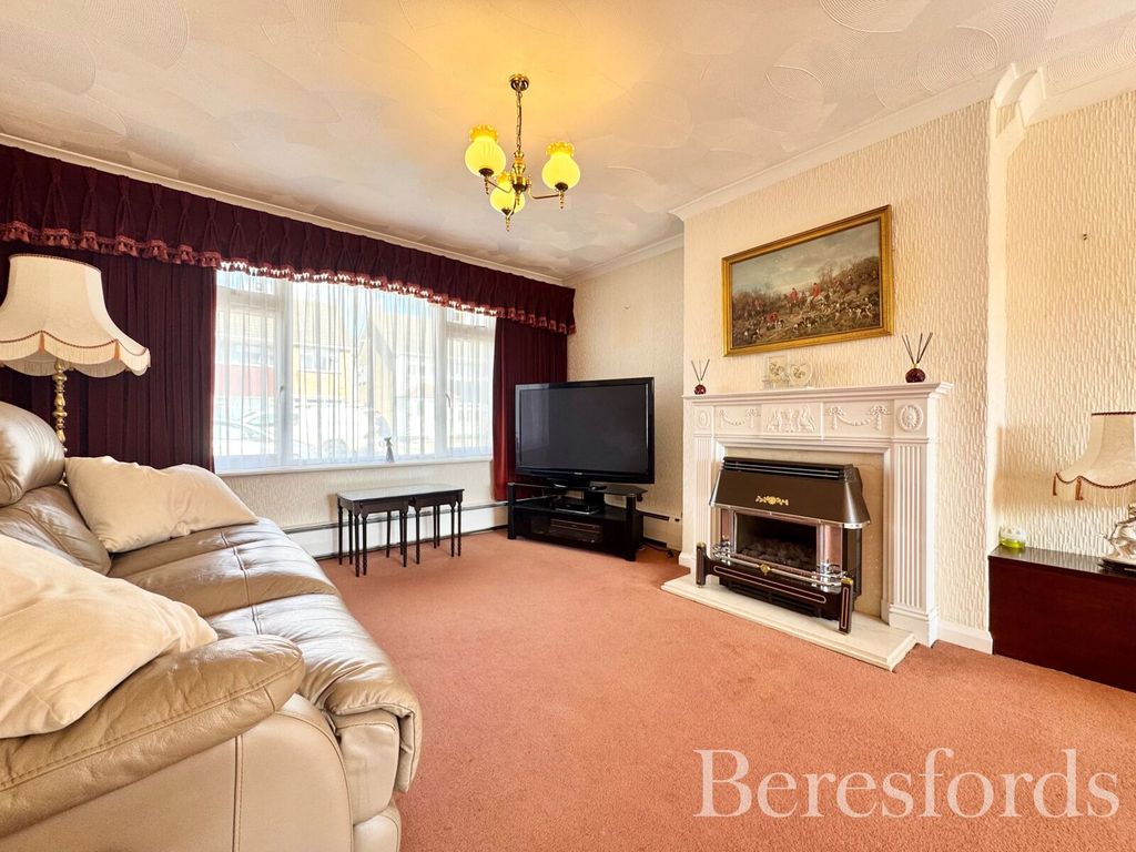 Property photo 3 of 19 Picture 3