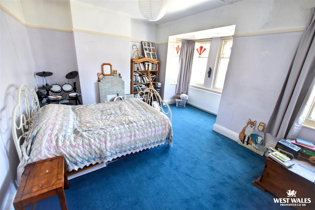 Property photo 3 of 18 4 (25).Jpg