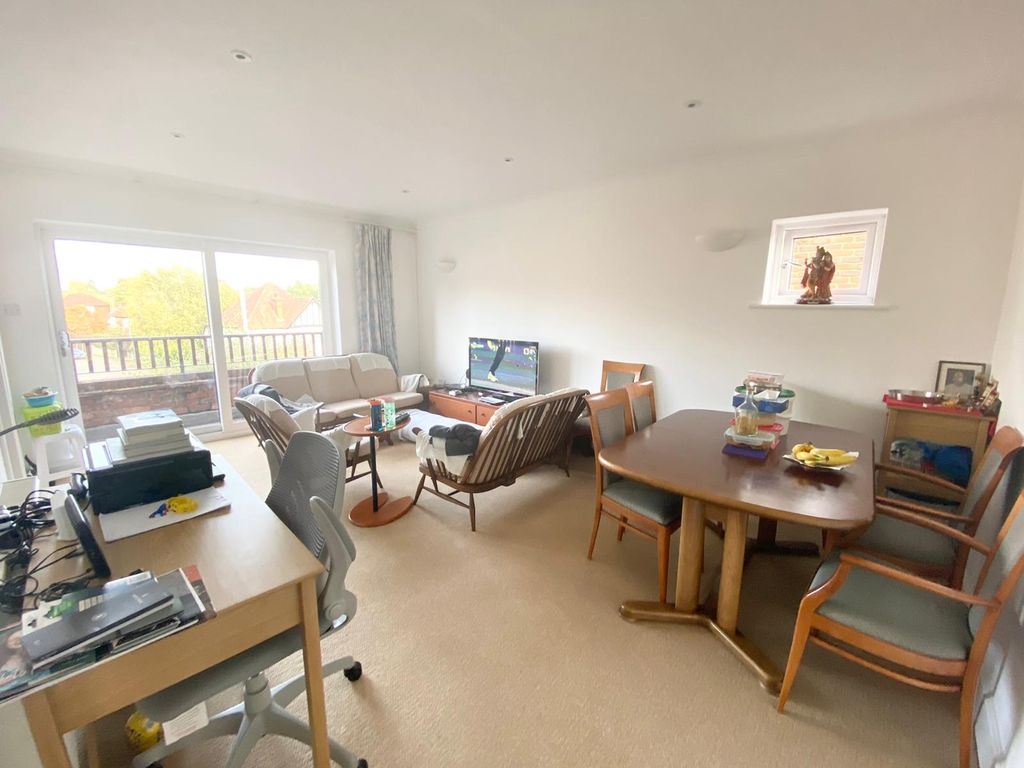 Property photo 2 of 7