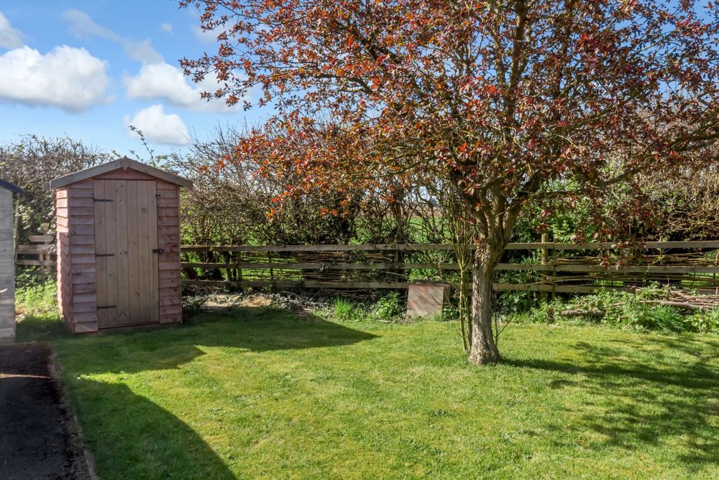 Property photo 3 of 14 Img_3751