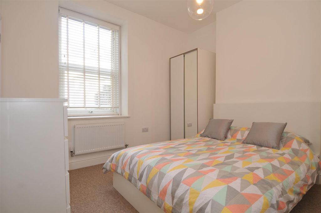 Property photo 1 of 4 18Addisonrdf1001.Jpg