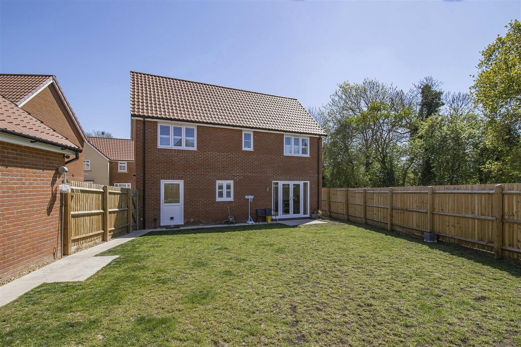 Property photo 3 of 29 10_79840.Jpg