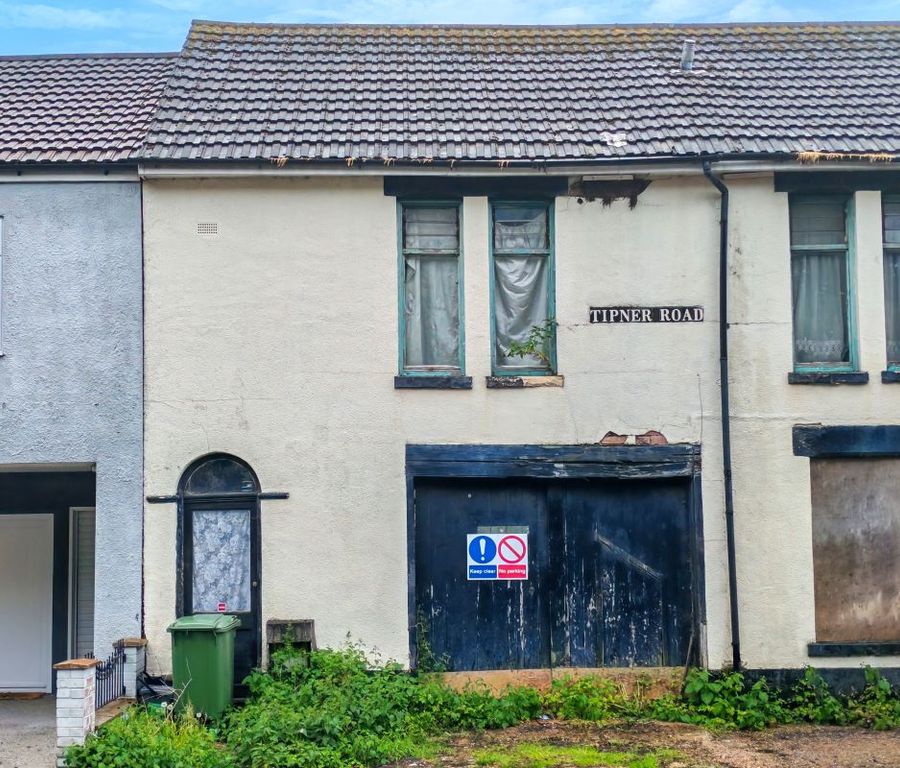 Property photo 1 of 4