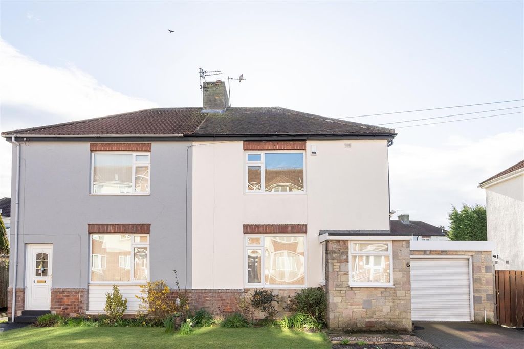 Property photo 1 of 8 External