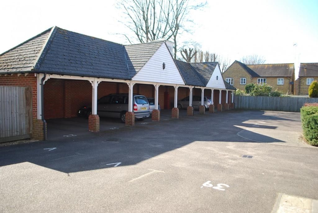 Property photo 2 of 8 Car Port