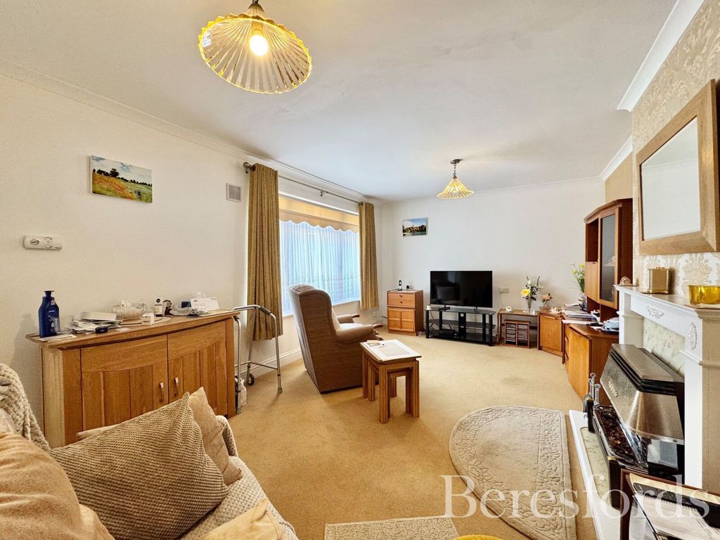 Property photo 3 of 12 Picture No. 10