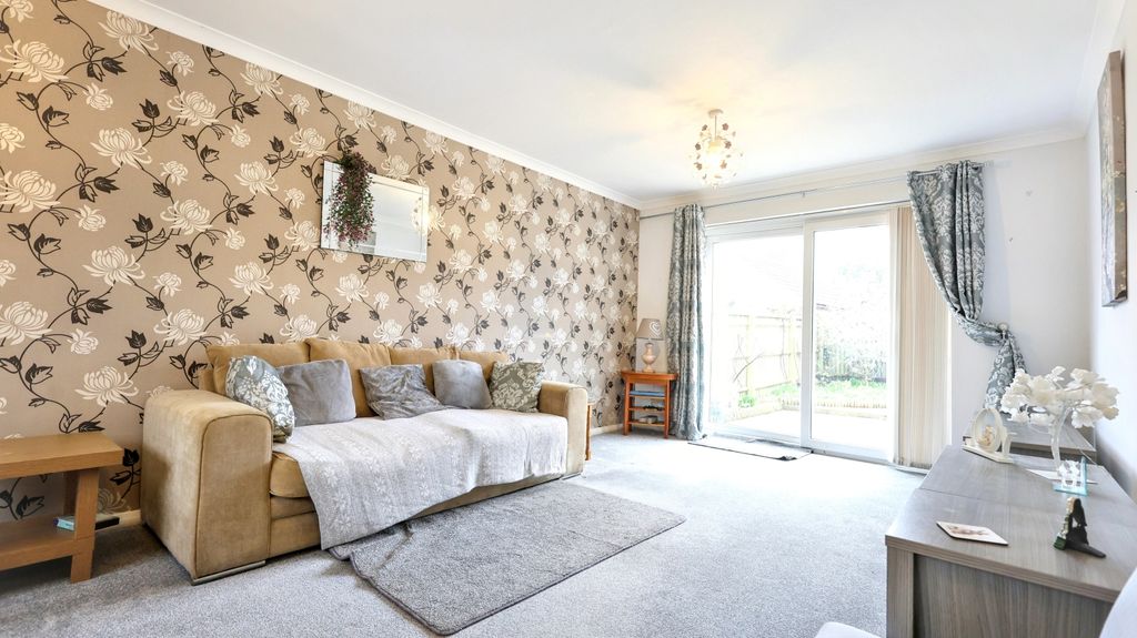 Property photo 2 of 15 Img_3293