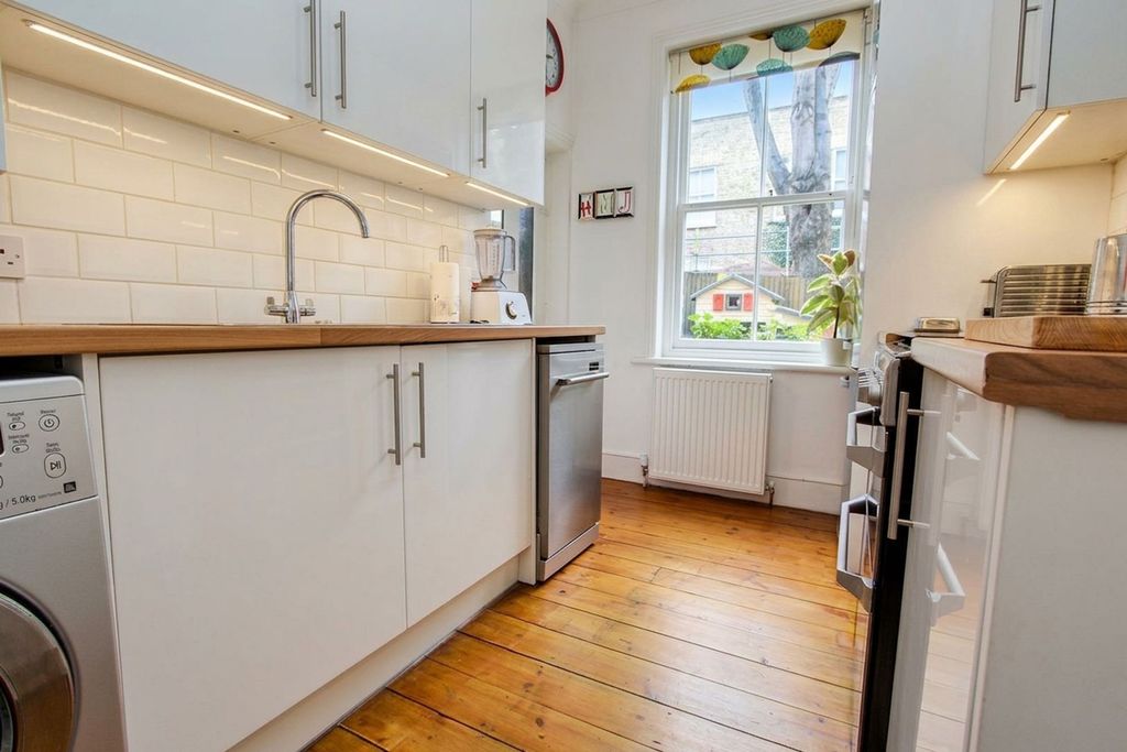Property photo 3 of 7
